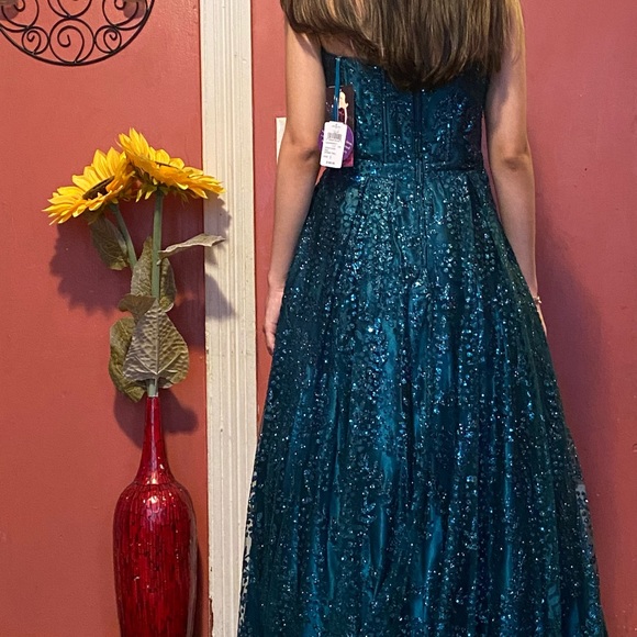 Formal Teal Gown - Picture 3 of 6